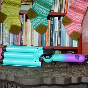 BedHead Triple Barrel curing iron